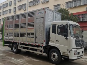 東風(fēng)天錦單橋6.8米全鋁合金豬苗運(yùn)輸車